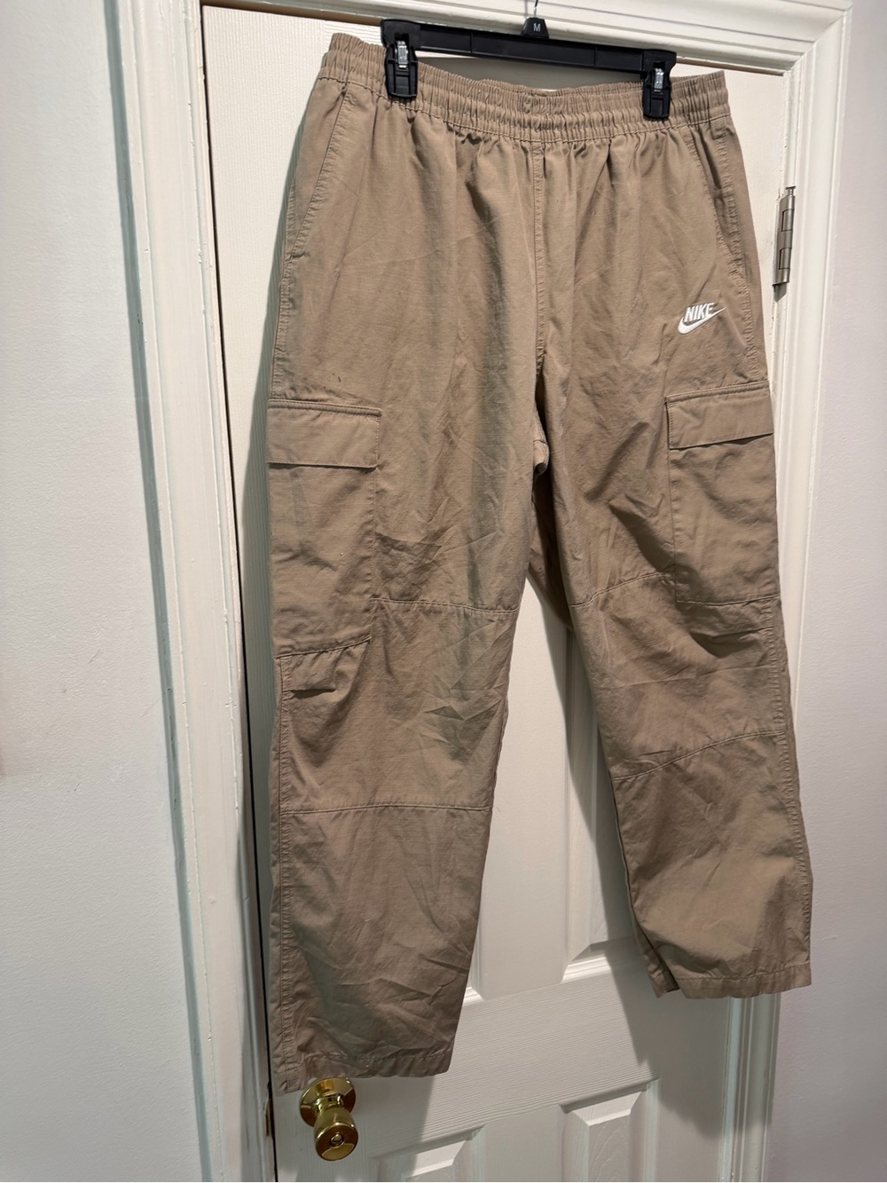 Nike Men’s Cargo Pants in Khaki